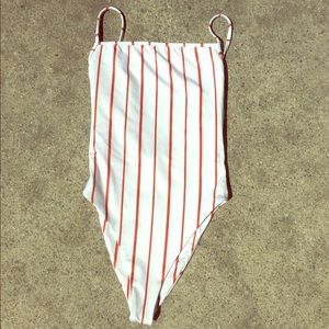 Skin by: Same copper / white striped one piece
